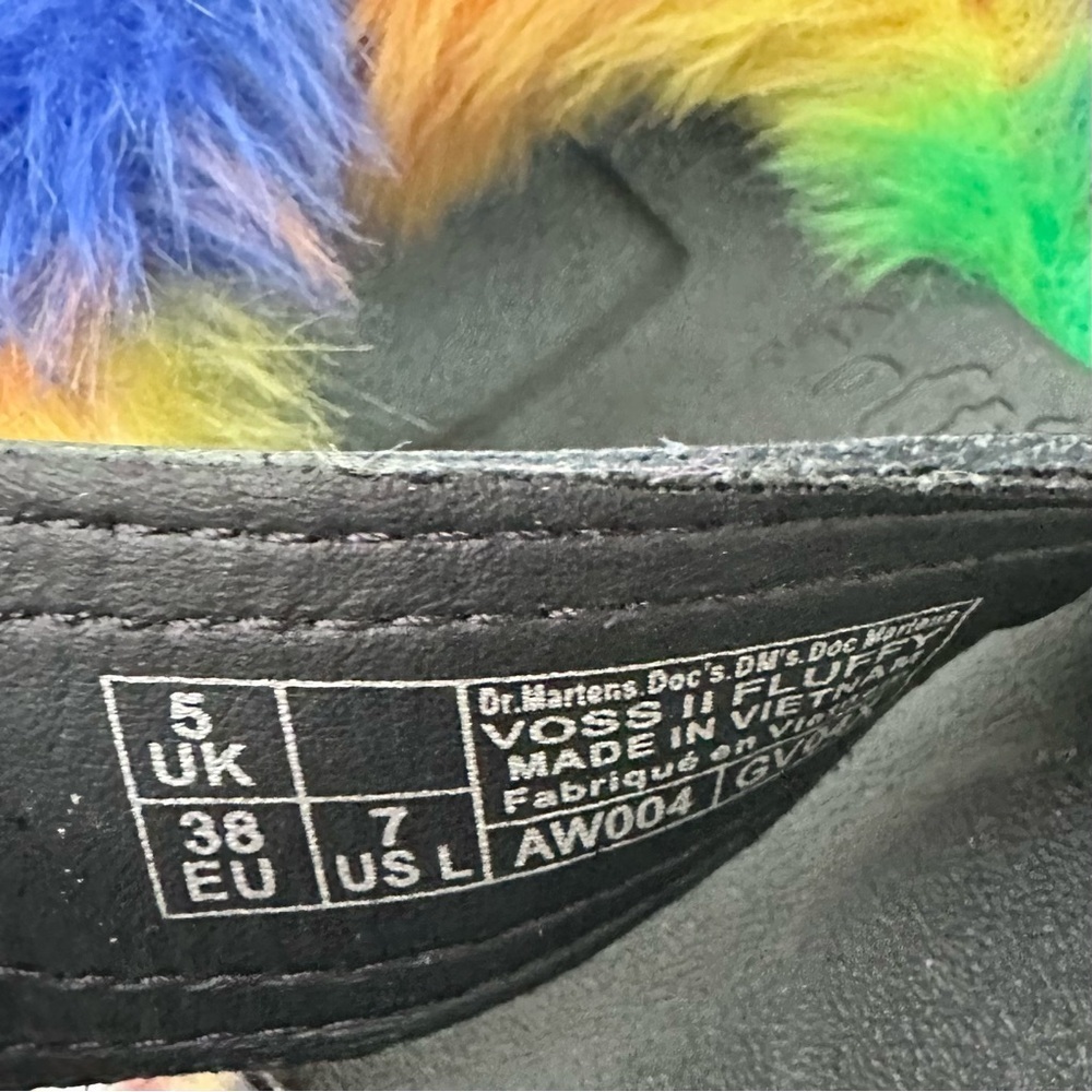 NWOB Dr. Marten Voss II Fluffy rainbow Pride faux fur sandals 7/38 - Picture 13 of 16